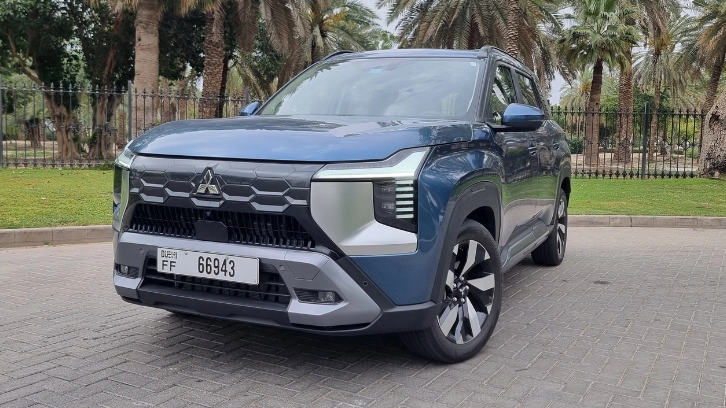 ميتسوبيشي-دستنيتور-الجديدة-كلياً:-suv-عائلية-بسبعة-مقاعد-تجمع-الأداء-والتكنولوجيا
