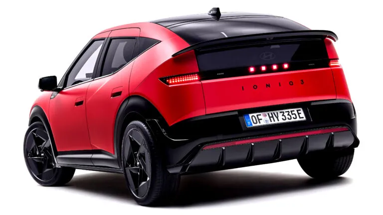 هيونداي-تكشف-ioniq-3…-سيارة-كهربائية-صغيرة-بتوجه-عملي