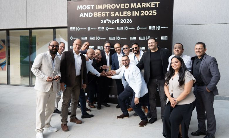 رينو-مصر-تُشارك-إنجازها-العالمي-most-improved-market-مع-فريق-العمل-وشركاء-النجاح