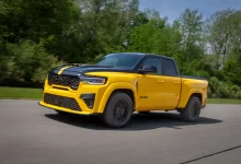 ram-rumble-bee-srt-2027-الجديدة-كلياً:-شاحنة-بقوة-777-حصاناً-تتفوّق-على-bmw-m3-في-التسارع